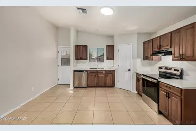 2018 E Cochise Vista, Tucson, AZ 85713 - Photo 10