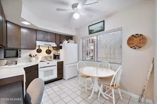 148 W Calle Del Ano, Green Valley, AZ 85614 - Photo 6