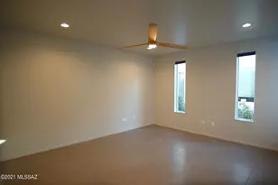 932 E Lustrum Ln, Tucson, AZ 85719 - Photo 6