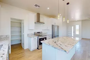8050 N Shadows Desert Ln, Marana, AZ 85653 - Photo 10