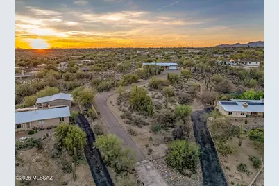 1608 W Placita Montuoso, Tucson, AZ 85737 - Photo 32