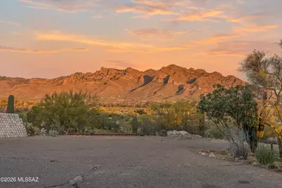 1608 W Placita Montuoso, Tucson, AZ 85737 - Photo 2