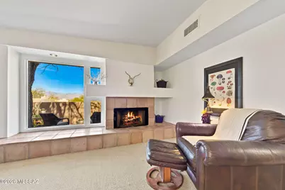 137 S Shadow Creek Place, Tucson, AZ 85748 - Photo 2