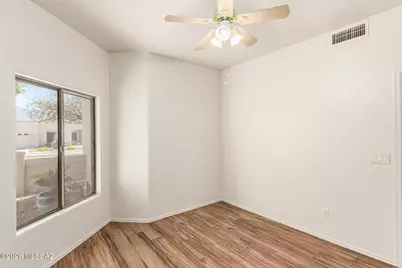 11701 N Pyramid Point Drive, Oro Valley, AZ 85737 - Photo 30