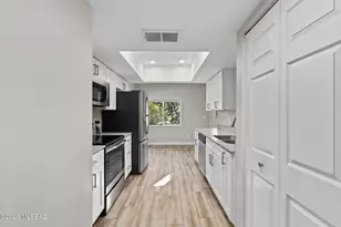 7246 N Casa Blanca Dr, Tucson, AZ 85704 - Photo 8