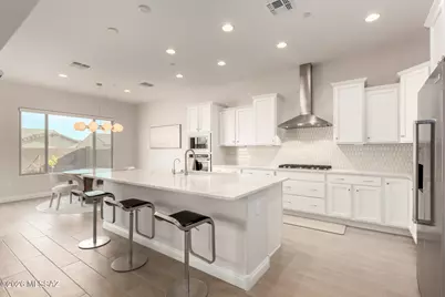 2751 W Plateau Ridge Drive, Oro Valley, AZ 85742 - Photo 16