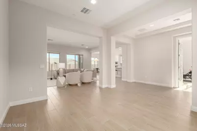 2751 W Plateau Ridge Drive, Oro Valley, AZ 85742 - Photo 10