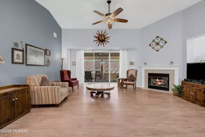7515 W Suncatcher Drive, Tucson, AZ 85743 - Photo 8