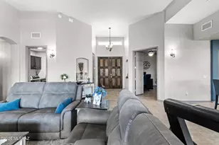 9450 E Woolly Butterfly Ct, Corona de Tucson, AZ 85641 - Photo 10