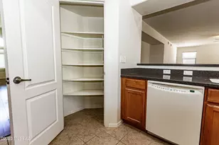 9291 S Winter Wood Rd, Tucson, AZ 85756 - Photo 16