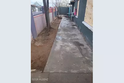 376 W President Street, Tucson, AZ 85714 - Photo 8