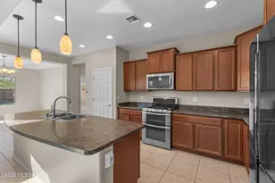 10920 E White Sage Dr, Tucson, AZ 85747 - Photo 10