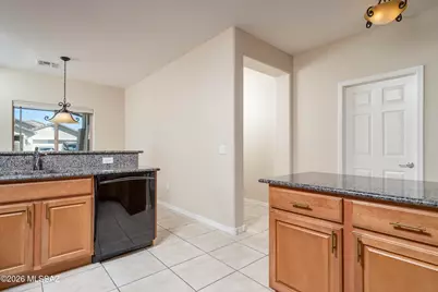 1111 W Montelupo Drive, Oro Valley, AZ 85755 - Photo 8
