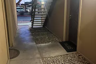 1810 E Blacklidge Dr, Tucson, AZ 85719 - Photo 8