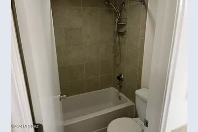 1810 E Blacklidge Drive #403, Tucson, AZ 85719 - Photo 4
