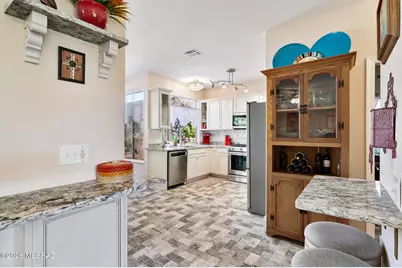 2379 E Nasturtium Street, Oro Valley, AZ 85755 - Photo 12