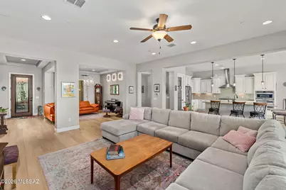 2431 N Wychwood Court, Tucson, AZ 85749 - Photo 8