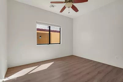 2772 N Bell Hollow Place, Tucson, AZ 85745 - Photo 18