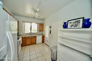 3880 S Calle Viva, Green Valley, AZ 85614 - Photo 12