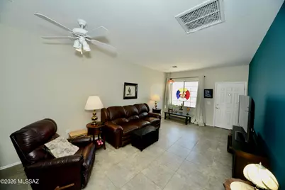 3880 S Calle Viva, Green Valley, AZ 85614 - Photo 8