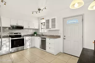 8625 N Sunnyslope Dr, Tucson, AZ 85704 - Photo 36