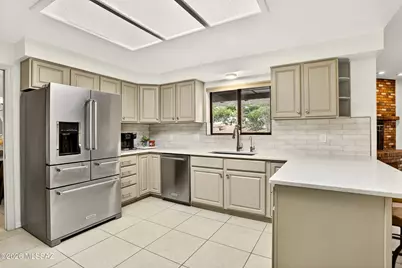 8625 N Sunnyslope Drive, Tucson, AZ 85704 - Photo 10