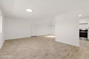 6342 N Barcelona Ln, Tucson, AZ 85704 - Photo 6