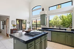 5972 N Misty Ridge Dr, Tucson, AZ 85718 - Photo 16