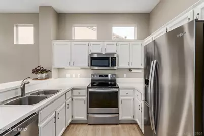 2382 E Cargondera Canyon Drive, Oro Valley, AZ 85755 - Photo 10