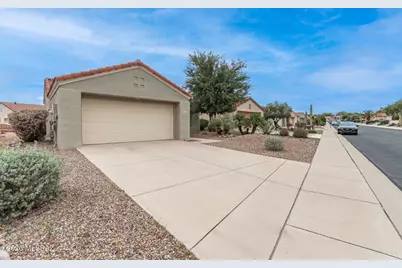 2382 E Cargondera Canyon Drive, Oro Valley, AZ 85755 - Photo 2