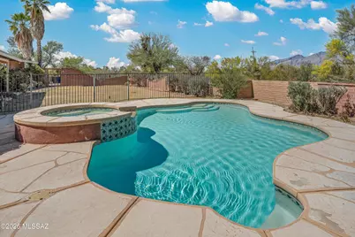 9240 E Sierra Street, Tucson, AZ 85710 - Photo 32