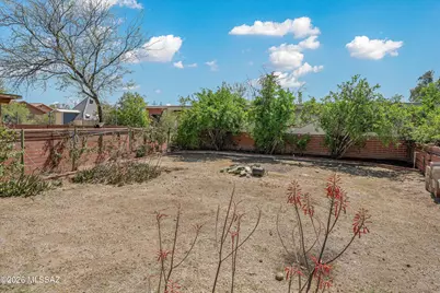 9240 E Sierra Street, Tucson, AZ 85710 - Photo 34