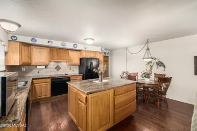 9021 E Henry Place, Tucson, AZ 85710 - Photo 16