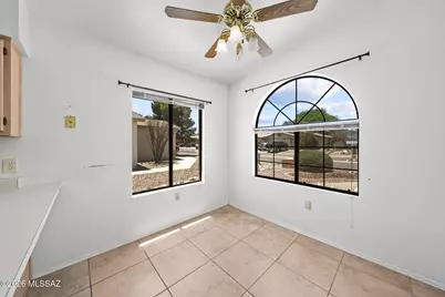 184 E Camino De Diana, Green Valley, AZ 85614 - Photo 16