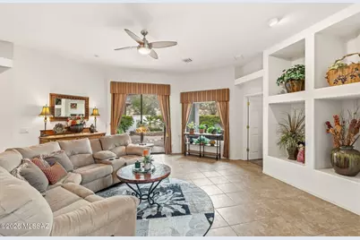 668 W Camino Del Bondadoso, Green Valley, AZ 85614 - Photo 10