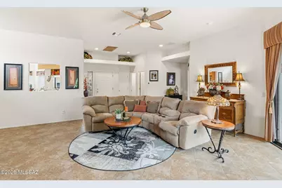 668 W Camino Del Bondadoso, Green Valley, AZ 85614 - Photo 8