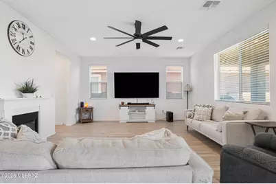 12092 E Ryscott Circle, Vail, AZ 85641 - Photo 10