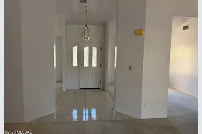 11079 N Mountain Breeze Drive, Oro Valley, AZ 85737 - Photo 6