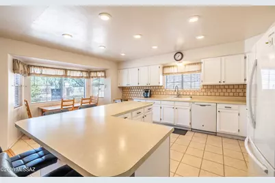 3712 N Placita Chimenea, Tucson, AZ 85716 - Photo 10
