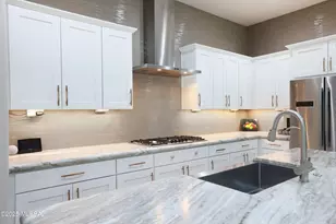 14414 N Mickelson Cyn Ct, Oro Valley, AZ 85755 - Photo 8