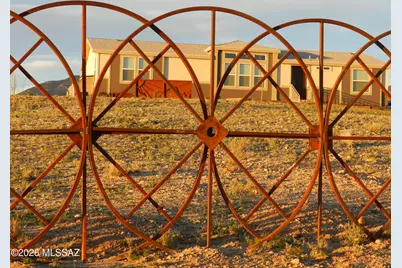 19057 E Skylar Way, Vail, AZ 85641 - Photo 2