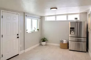 3922 N Palm Grove Dr, Tucson, AZ 85705 - Photo 8