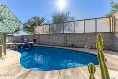 7102 E 33rd Place, Tucson, AZ 85710 - Photo 2