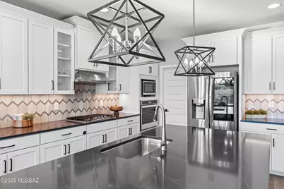 11162 S Golden Aspen Drive, Vail, AZ 85641 - Photo 2