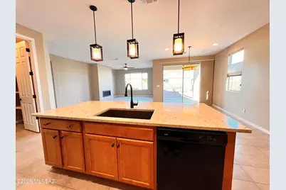 8453 N Van Cleeve Lane, Tucson, AZ 85743 - Photo 10