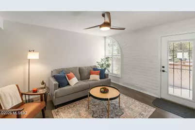 184 S La Canada Drive #B, Green Valley, AZ 85614 - Photo 4