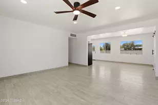 4555 E 10th St, Tucson, AZ 85711 - Photo 8