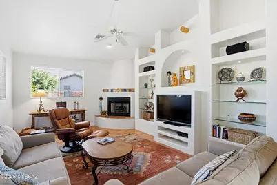 1910 E Purple Martin Lane, Green Valley, AZ 85614 - Photo 14