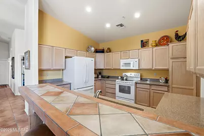 1910 E Purple Martin Lane, Green Valley, AZ 85614 - Photo 22