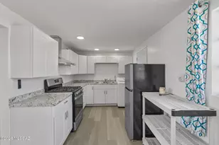 4657 E 29th St, Tucson, AZ 85711 - Photo 4